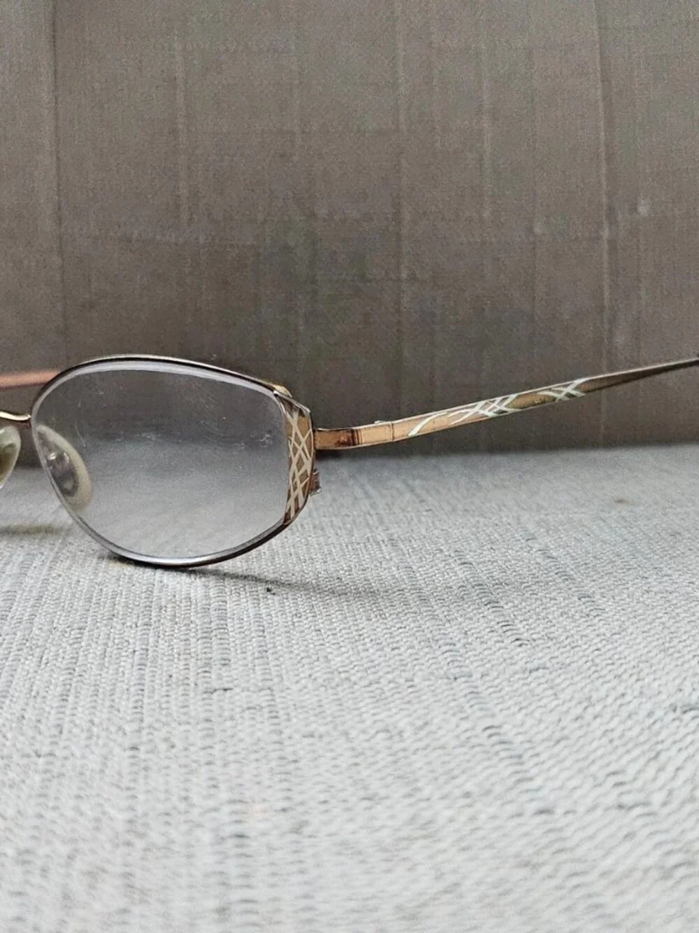 Vintage Liz Claiborne Eyeglasses Frame Gold Tone Eyewear L282 FD2 Glasses